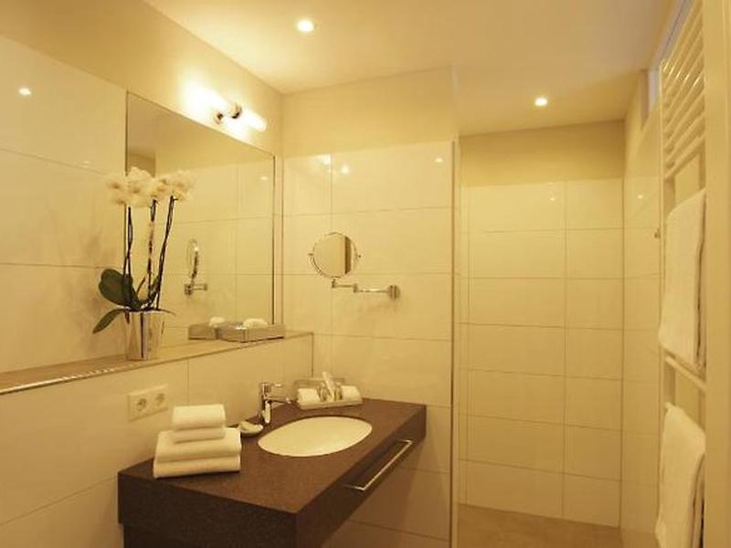 E9FD16E1BE3A1E148C87A7929F48FE0A