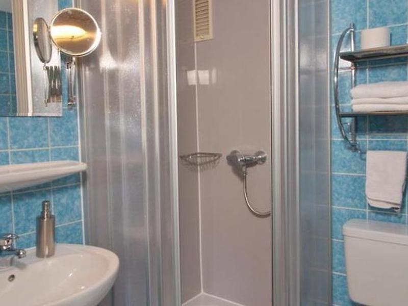 6B678A6F469476AA8439D1667D12BA9D