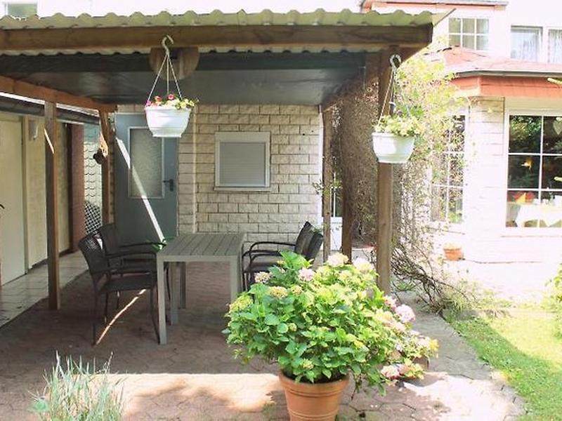 E13E1D2B1F3095A21C811E25AF9AA6F5