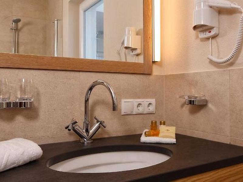 E32FE13A65039DE4979D8D02D235783D