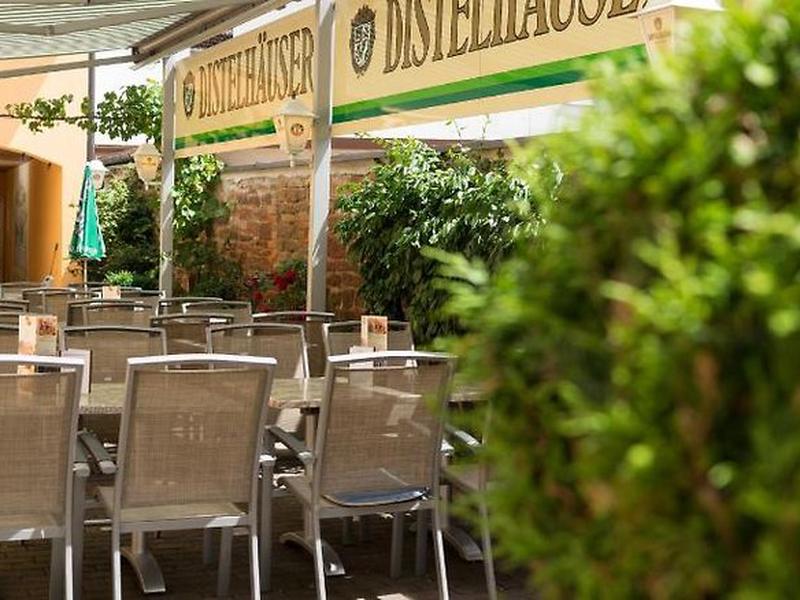 8406CA21443A85AF85E9D64DC4951918