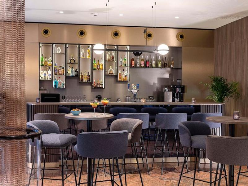 EE03941D7CA4BCA4306C02ED92A7A9E0