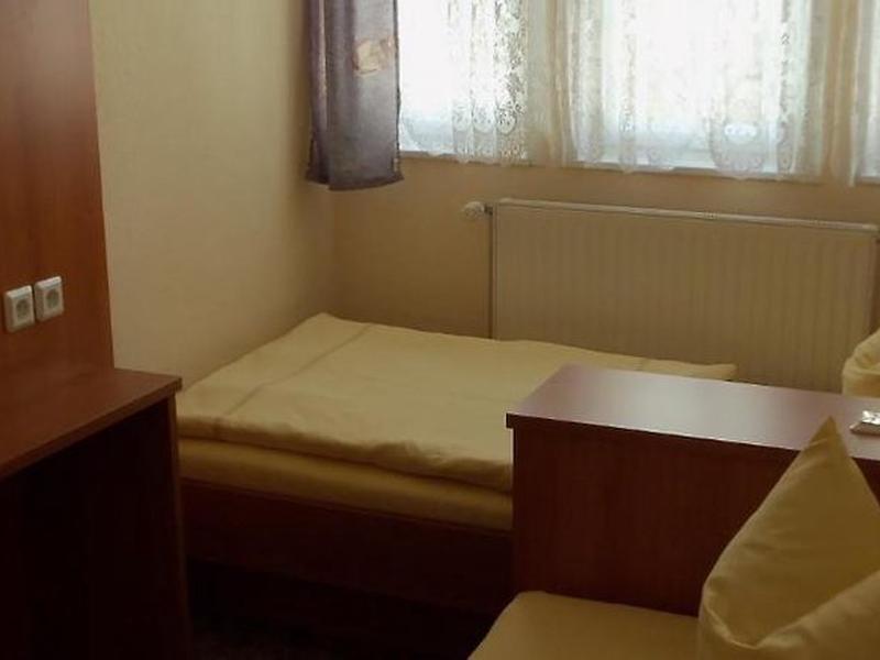 5E728782F9E60E84871790EC1550064E