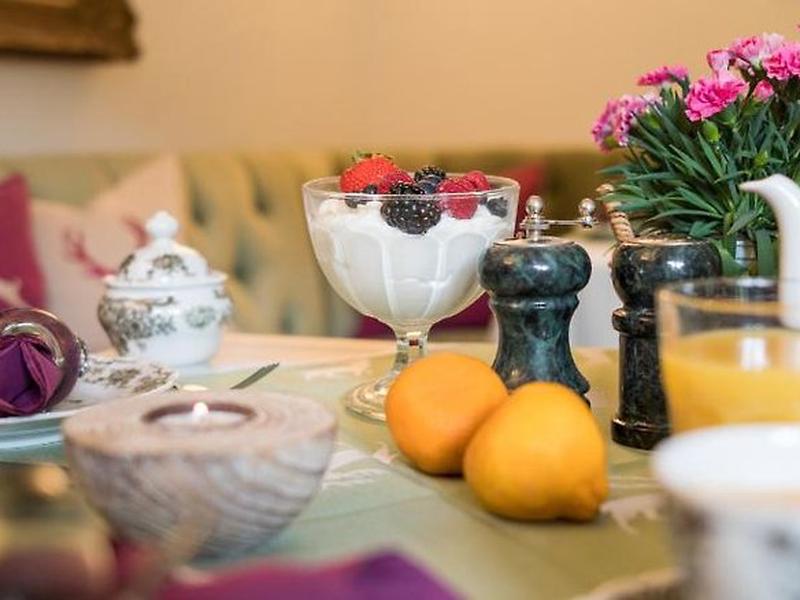 EA61B4D2873776D2B2DE033BE20698DD