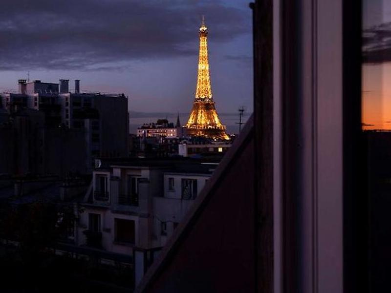 BD6756FA40B60D35B7BA1514EE9E6EA6