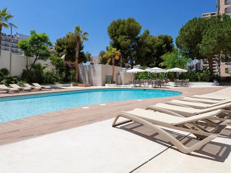 F64E5E8AD2B48DB9C93CC8FC818D6734