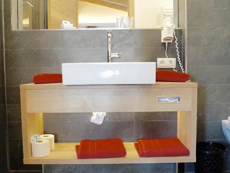 E2EEF137FADFABCE0903FB85A89A6931