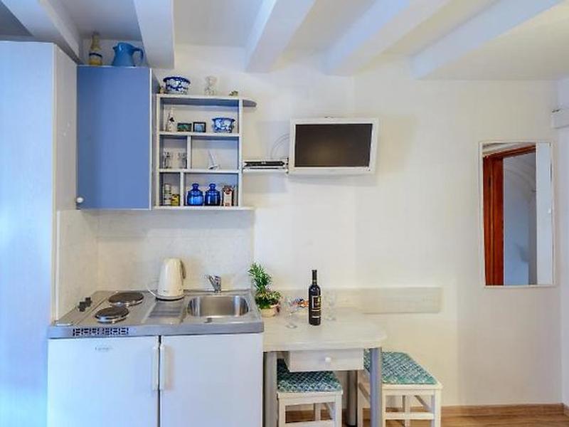 611D8DEB9B4D35FAC514E7FEB8FFF103