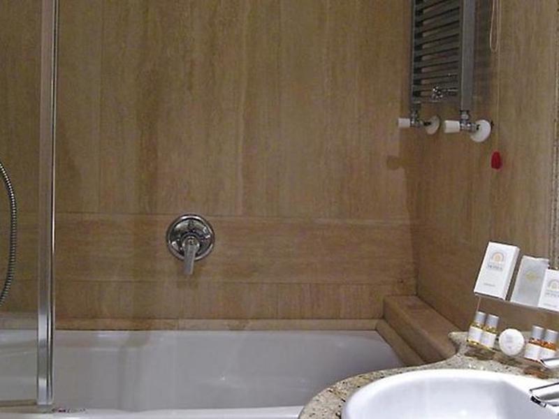 EBE15806145DE33B4867E389DBD74E0F