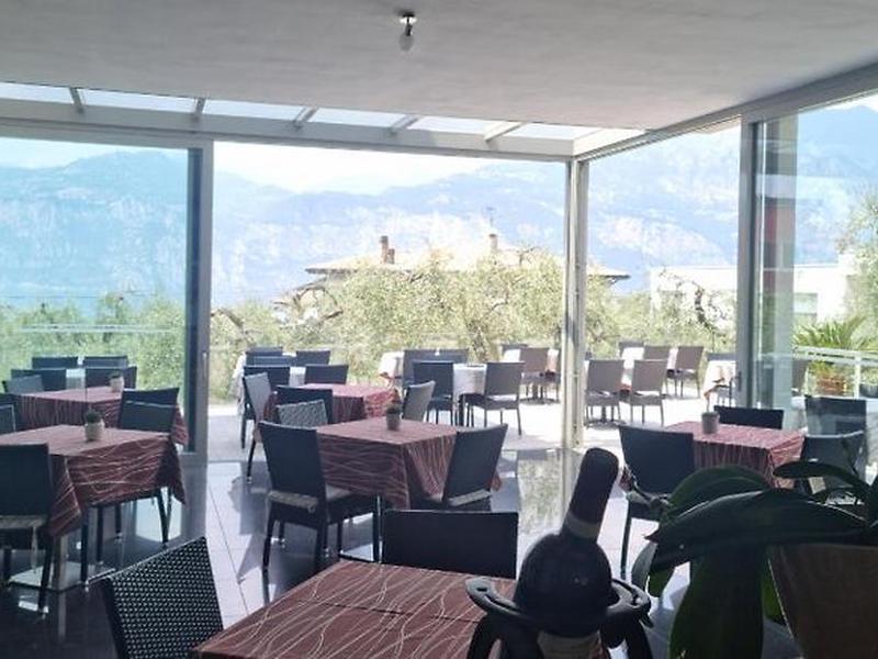 1F987D493161068126602DFC9DEB6E16