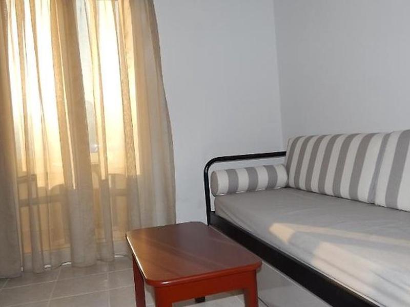 B7E7D9E03ED7B0E102AE34CA123980B6