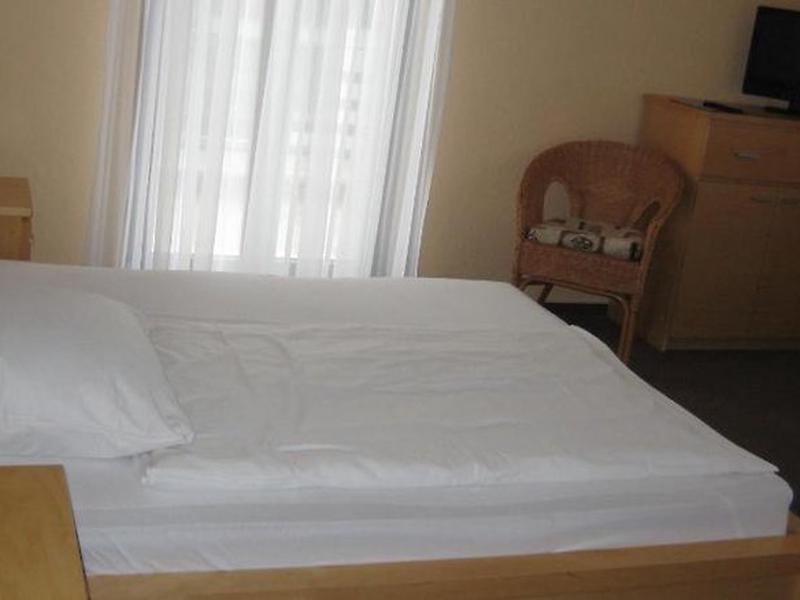 B6D42C7C4B7FC6A9D17FDF722533DB66