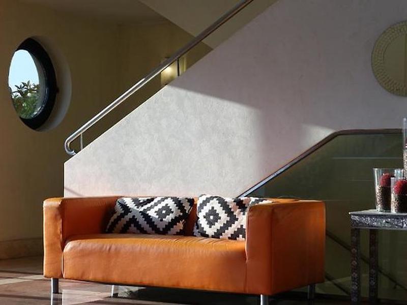 E8DC50720A9F1144BD8D0D7C8B20F47D