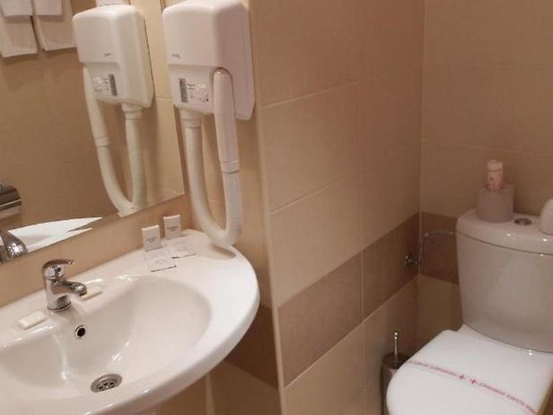 D805DAE83D7EA6212F428D0B7BAA5600