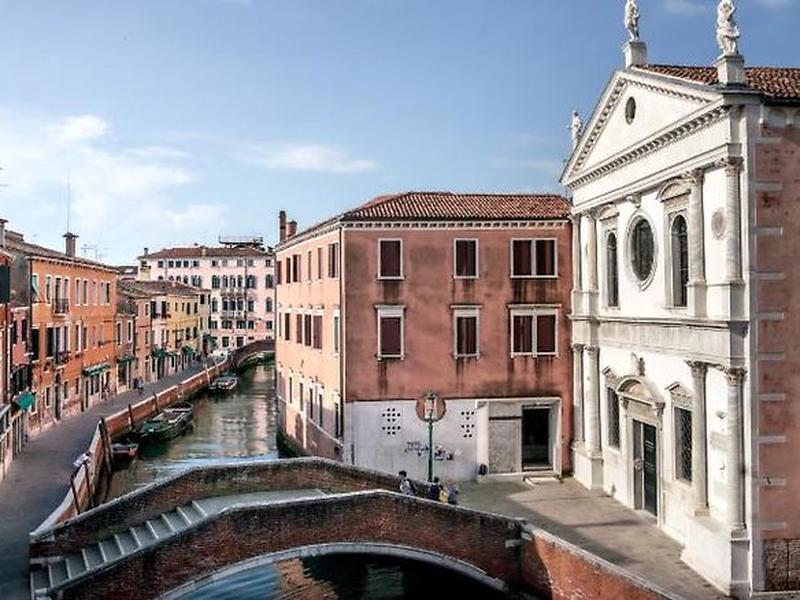 9C70CFC75CEC41E64999B435BDD17E99