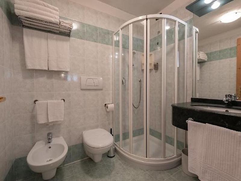 C784FF363FD76539F7E6F10FDDCE99CA