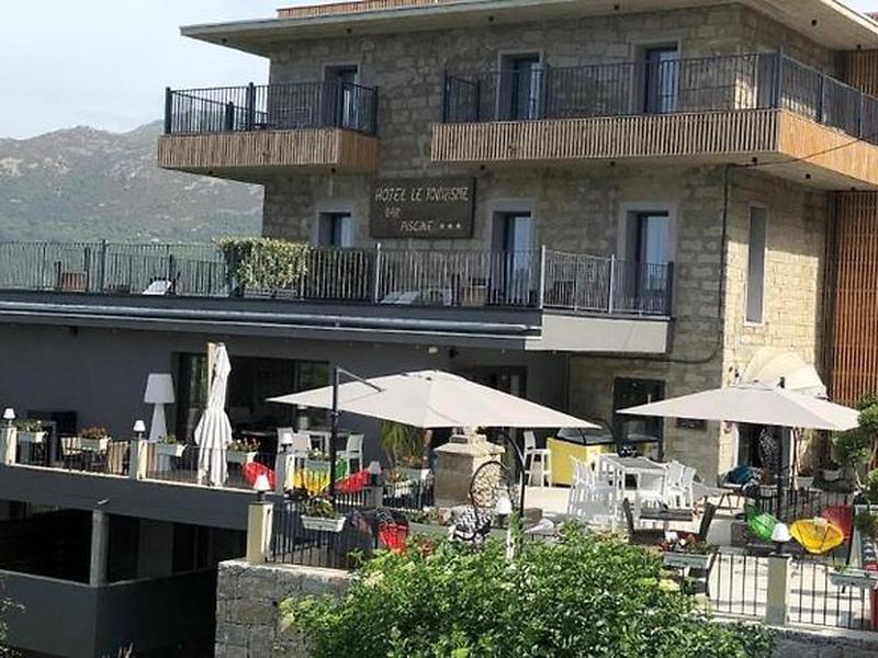 23777F1564027A2BCA622E22E7B65BE8