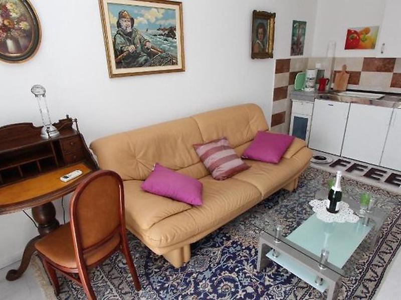 CF2F82A4E9A3A956A970EE1D89CC34EA