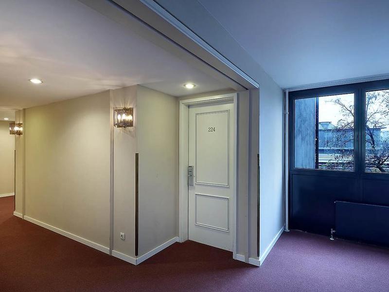 0185B9029A2101F2C83C2D39B324A5B3