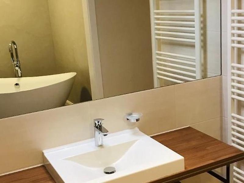 64FA697C922A19B0FF41E8CDE3ACF904