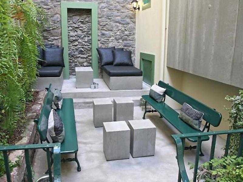 641B8DF62AC6F348D29BA8489BBE087D