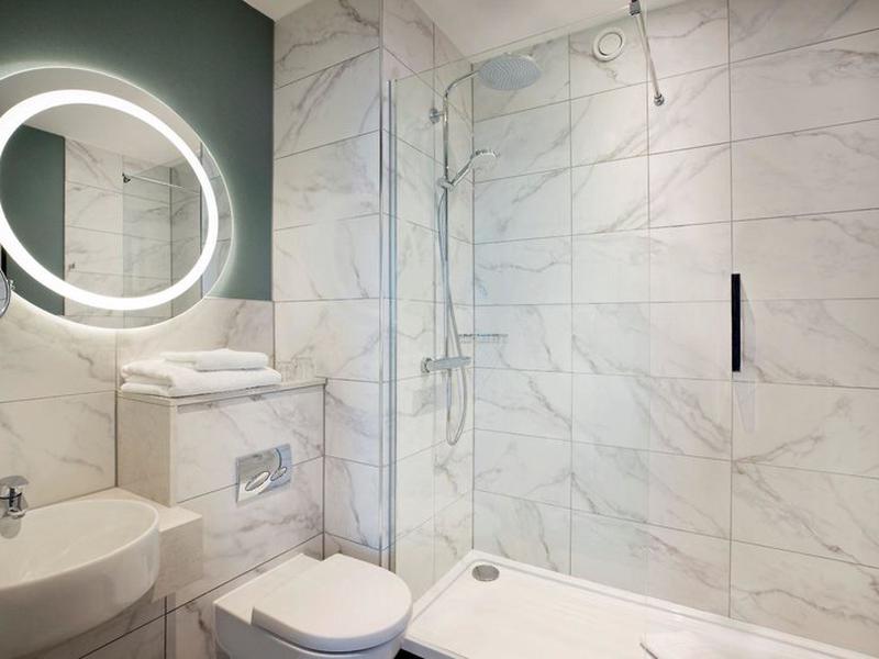 B9E3DE96B0CC3CF6D57BDE05F07EDC07