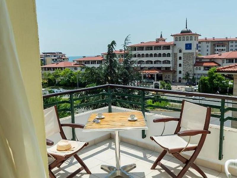 8C88925AB8C70F335A8F83A7E74E1F11