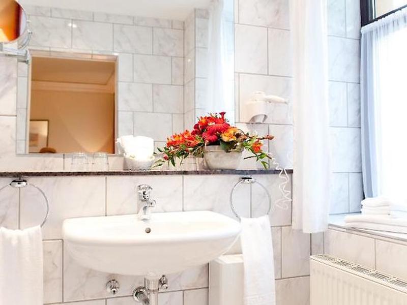 CBD565B5C25A652017D03D4291FA0F61