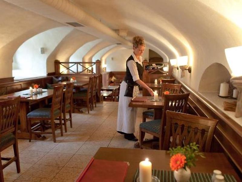 BCC322ED12E9766ECB3668EA118056EF