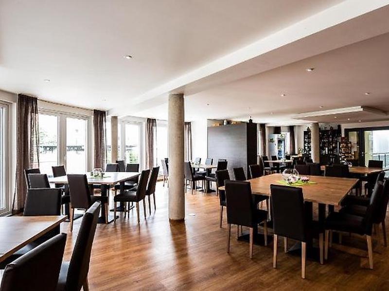 43FB1851BCA9005F4962B0928407A315