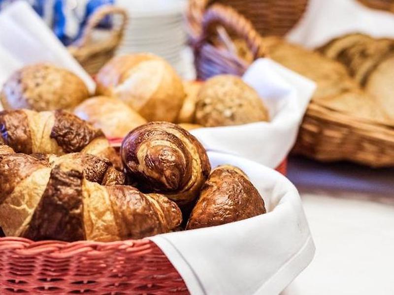 E80670A9A6B16C97C492FDC56A18AAA6