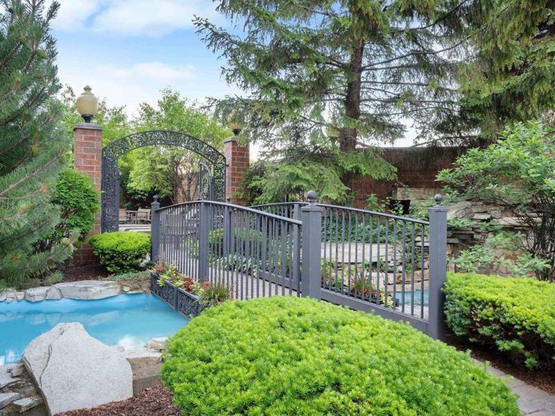 067AB67D4636B506FBF9E9540E4C2A0D