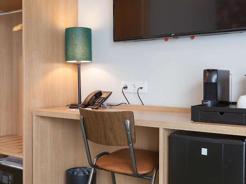 728AD581FB3ADED7CEF50C4C32223853