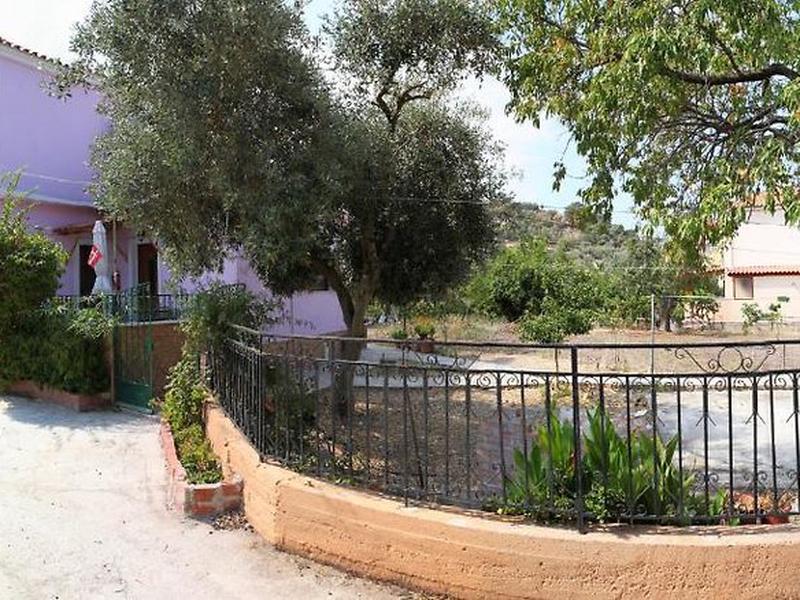 C0EE4FA0F3B9DED6C3BD44D2A5D69F38