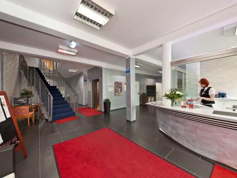 8D209441111382D84ADB5634C8E8FBA3