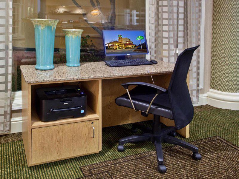 2512C62CD93557CD9ECFDAB8D8E916E9