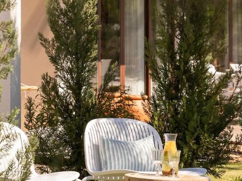 DBD99AD2AF75D85BE53EE14A596A39EE