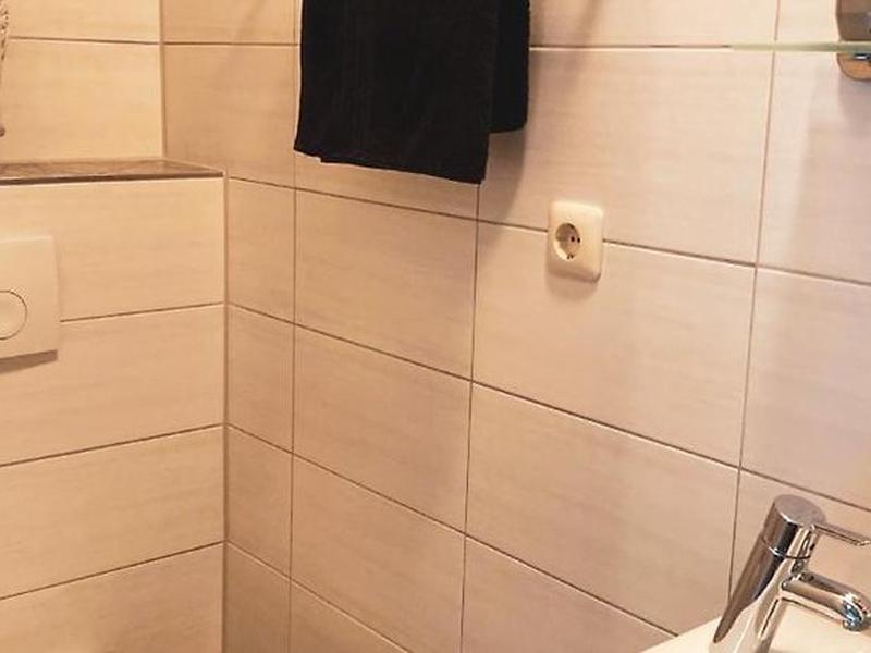 60E5653778EB377C90AB4BE41605D933