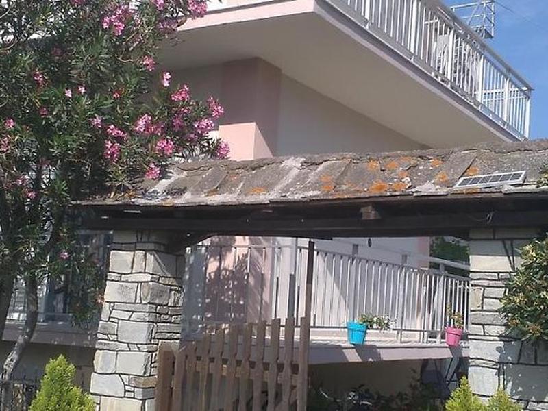 A17E1E224F154F9A6597E55F3606B8F3