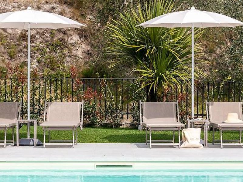 BB4E71539F0DD568023F29ACBA52E896