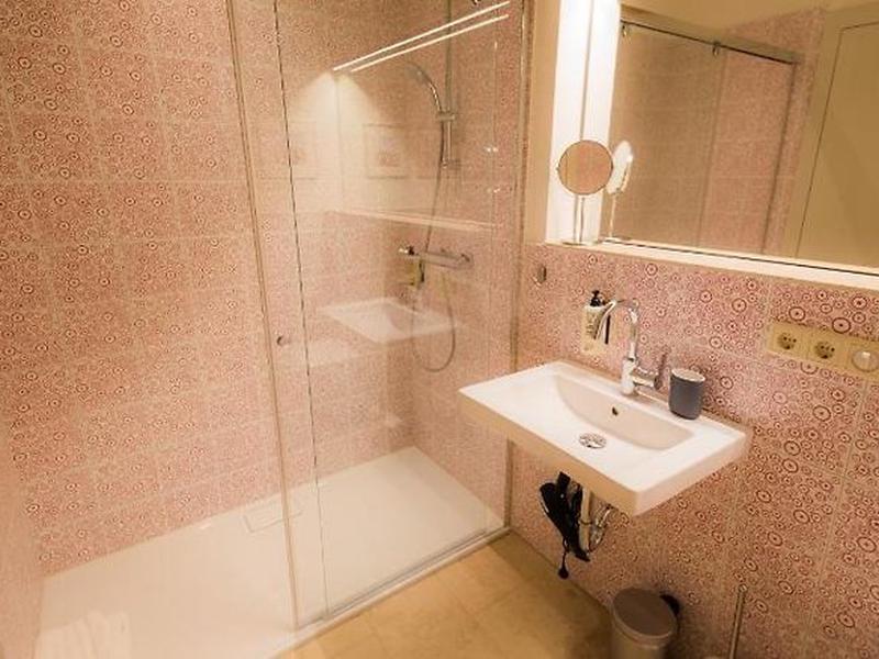 42C67A5A04A44726E8F1436325534D4C