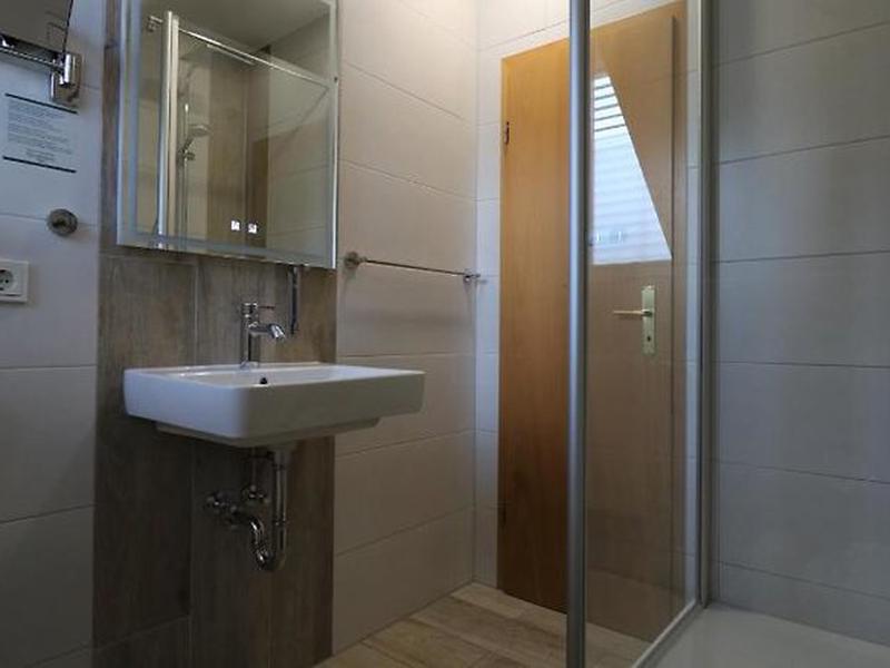 639AD1C18EA3156B0646E96615E8029B