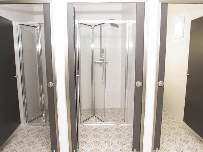 3F7F52B00F6B27BA65DA0FDC663A6032