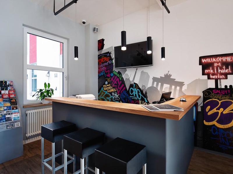 81F81A55E9304794623CA553018E54E6