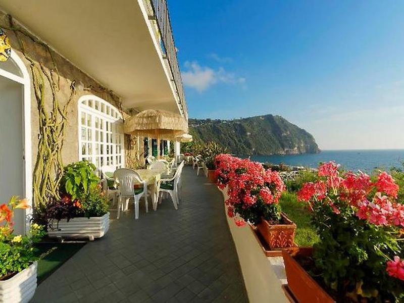 9CB6C385A5F5C11C635F42AC0150A039