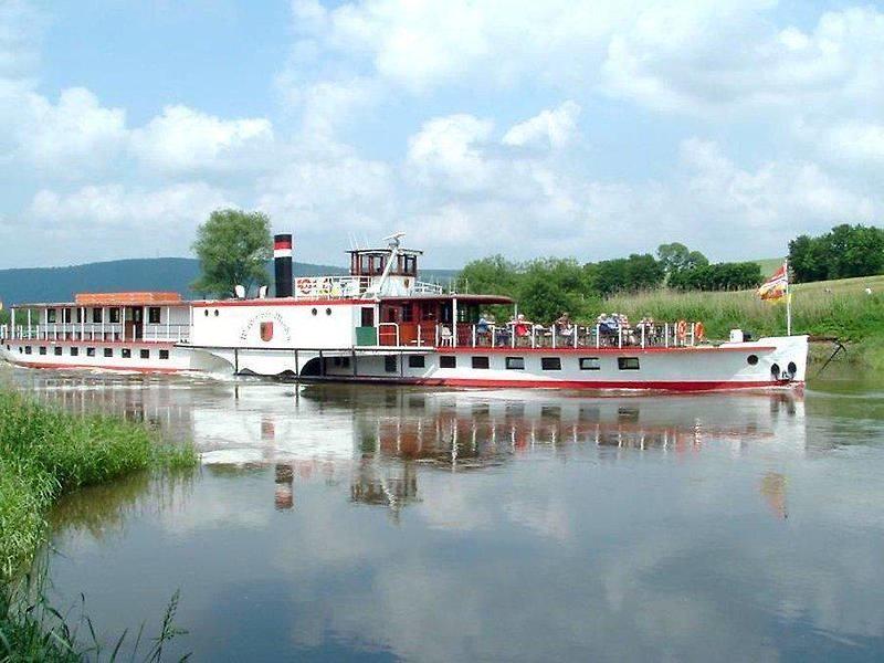 9D8E2221AEB766AC4E17C1297A1415BC