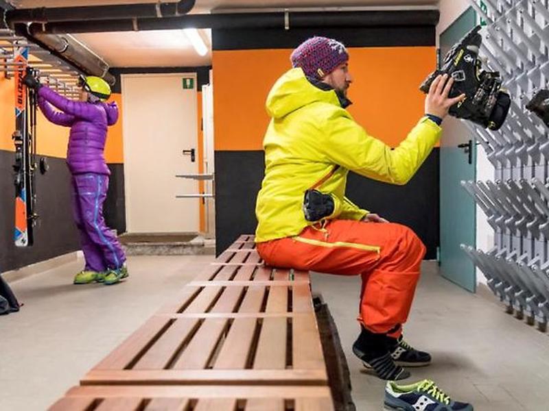 44BF8CE238D2FFC892FC030A1D170F97