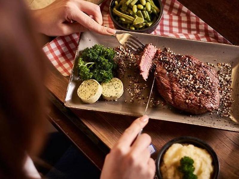 648DE74AC3BCB50637C880818716C3FF