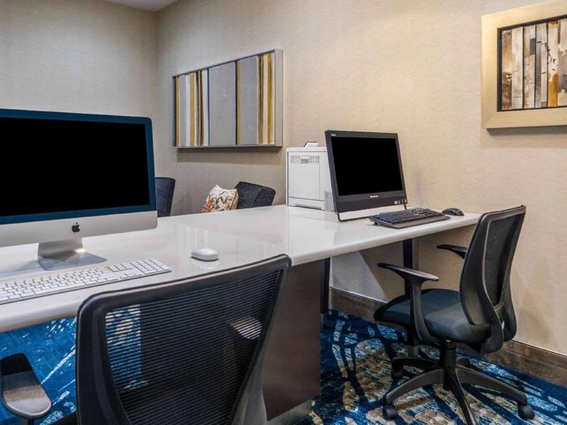 F3FA8DDFB8AE760732EA0826A8457B73