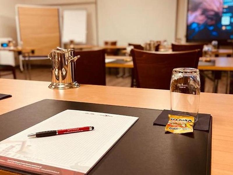 D4D8579E9D53D40B36B759BC39366031